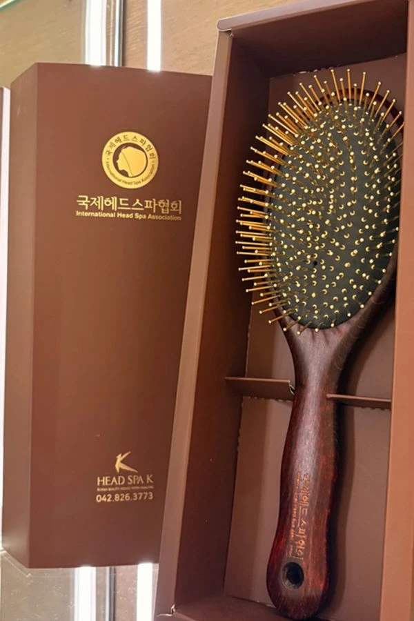 GOLDEN BRUSH