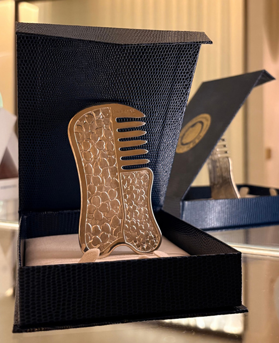 SILVER COMB